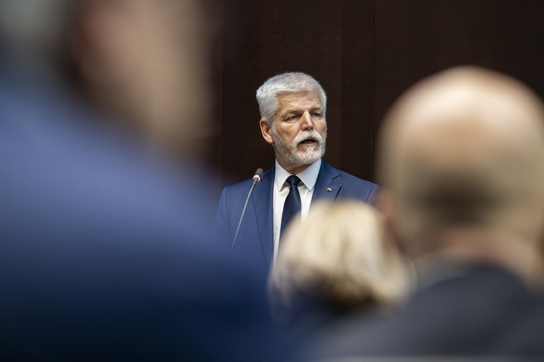 parl aussenpol 13