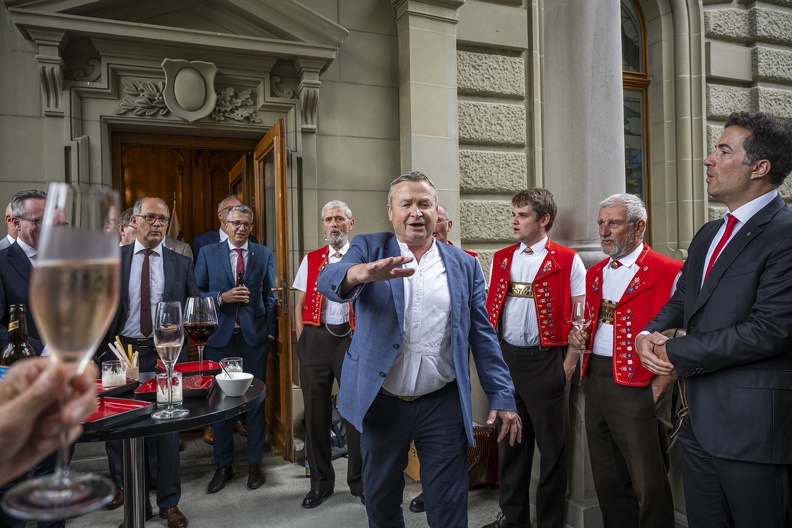 parl somsess25 apero 0206 08