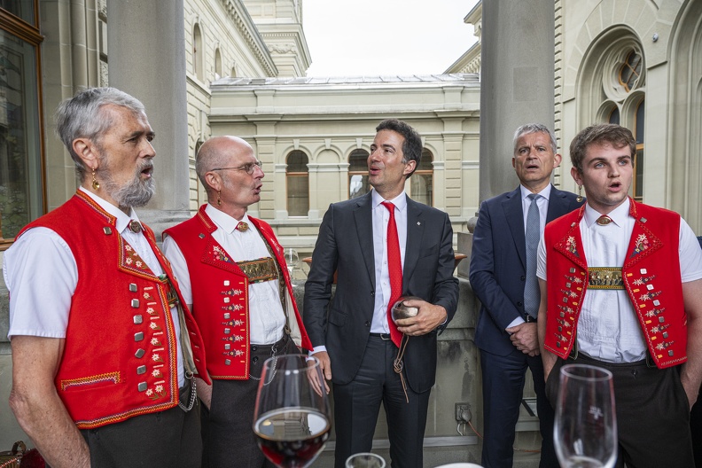 parl somsess25 apero 0206 16