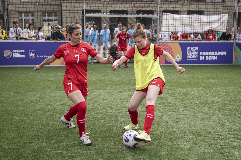 parl fussball 1006 30
