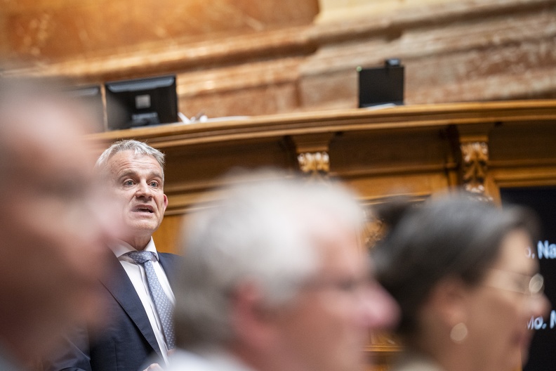 parl somsess25 1006 40