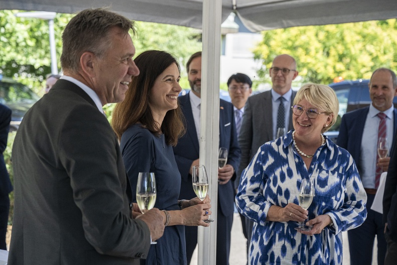 parl deu konf 25 100